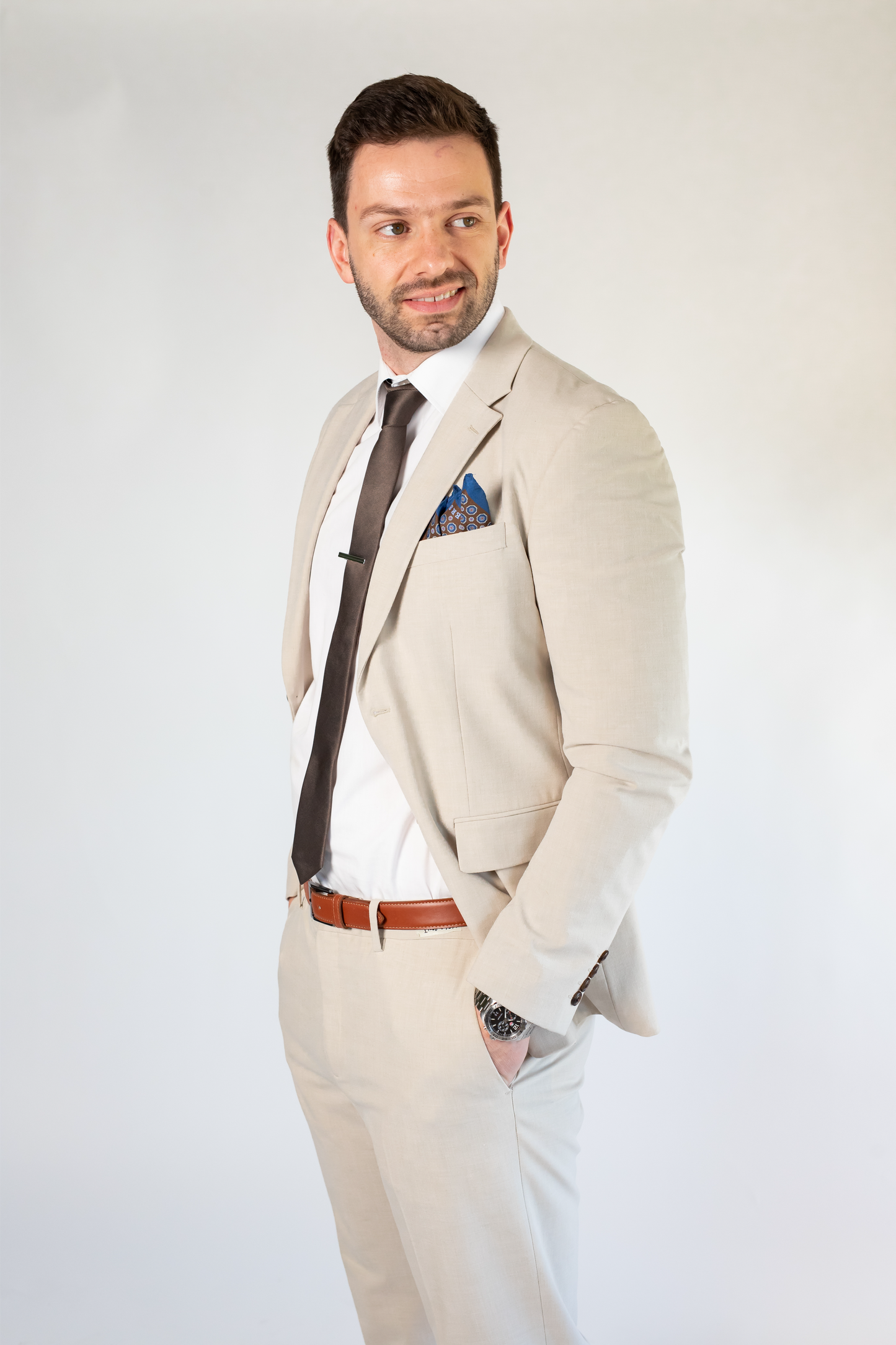 Traje Beige ZR | Arriendo